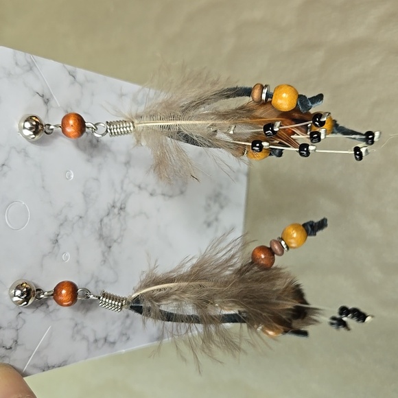 Vintage Feather and Bead Dangle Earrings - Picture 6 of 17